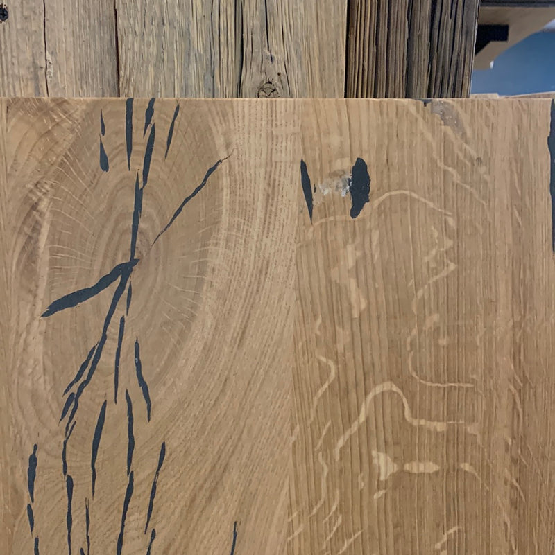 Massivholz Tischplatte | 140x77x4cm | Holzart: Eiche  | Art Baumkante: natürliche Baumkante | Finish: Hartwachsöl | Code: VT-Ei15 | Standort: Vintique Store Tempelhof