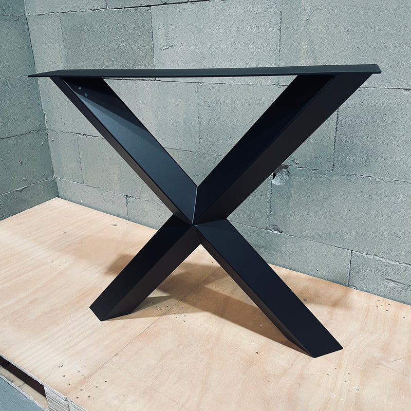 2er Set Tischkufen "METALLICA " | Farbe: matt schwarz | Abmessung: 78x72x8cm