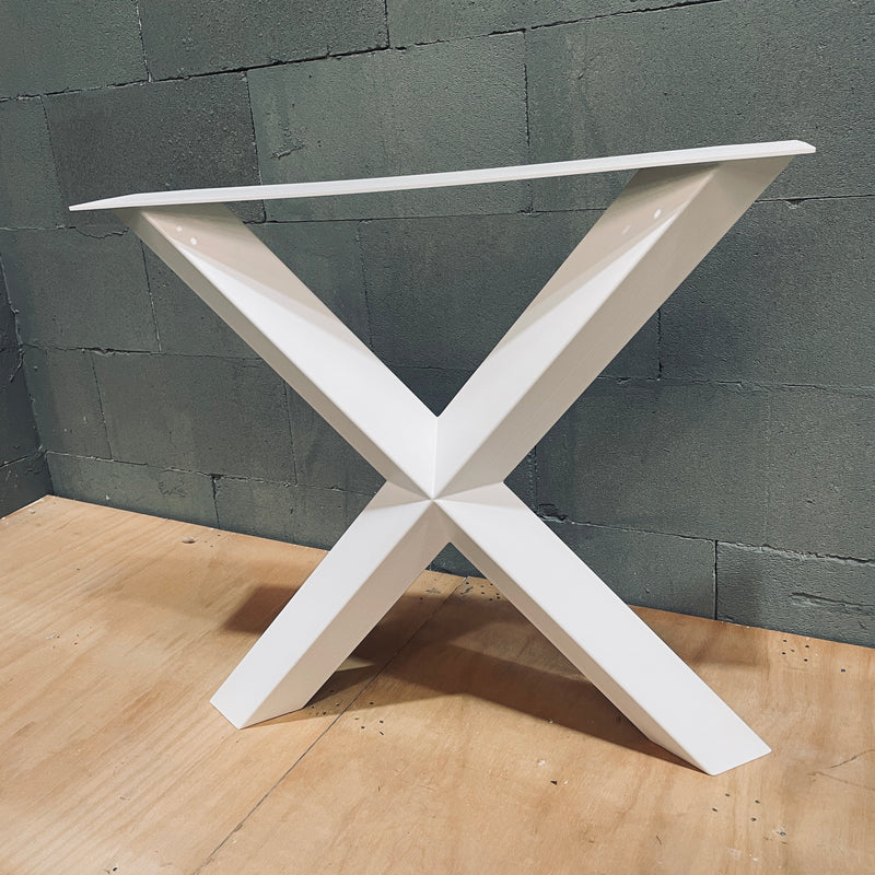 2er Set Tischkufen "METALLICA " | Farbe: matt weiß | Abmessung: 78x72x8cm