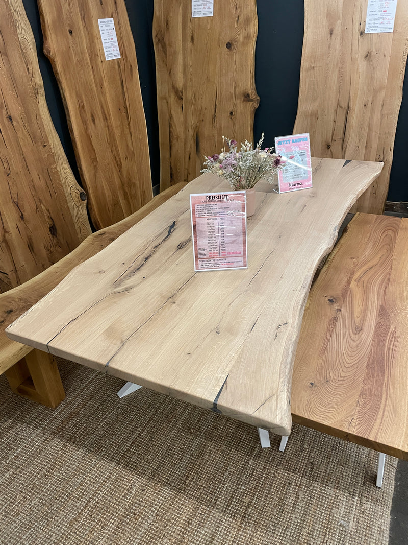 Eichen-Tischplatten mit natürlicher Baumkante: Maßgeschneiderte Unikate von 50cm bis 400cm Länge | Variante: "Scandic Oil"