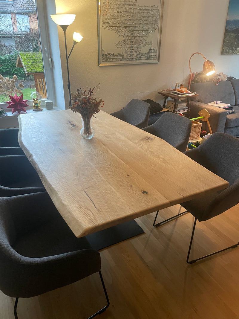 Eichen-Tischplatten mit natürlicher Baumkante: Maßgeschneiderte Unikate von 50cm bis 300cm Länge | Variante: "Scandic Oil"