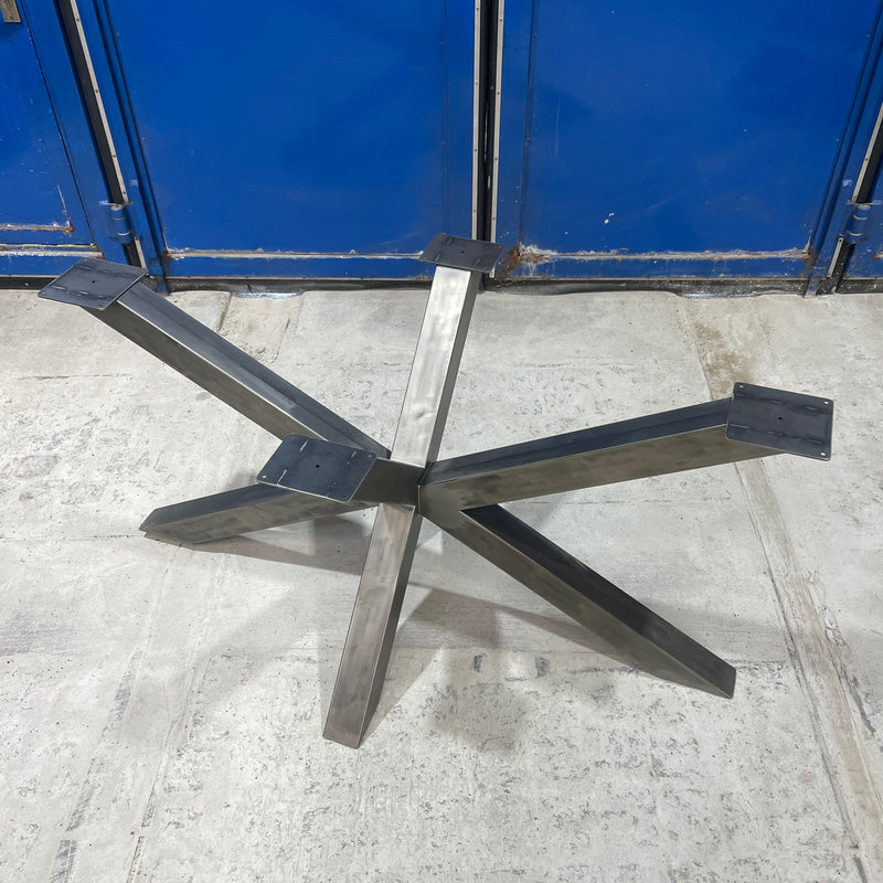 Tischgestell Spider „IRON MAIDEN“ | Abmessung: 150x80x72 | Farbe: matt metallic