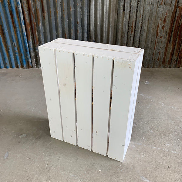 Neue weiße T-Kiste "Prenden" 40x50x15cm (VK: M)